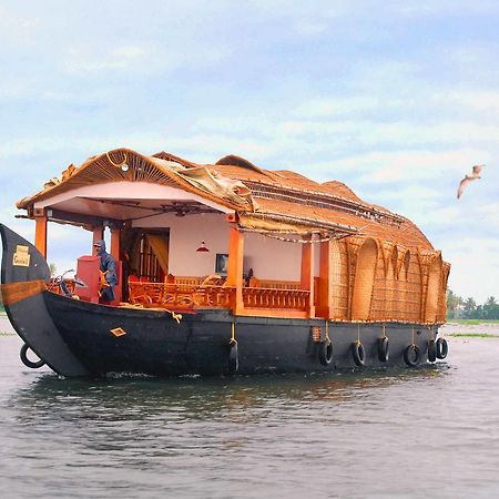 Lake Palace Trivandrum Vettutura Eksteriør billede