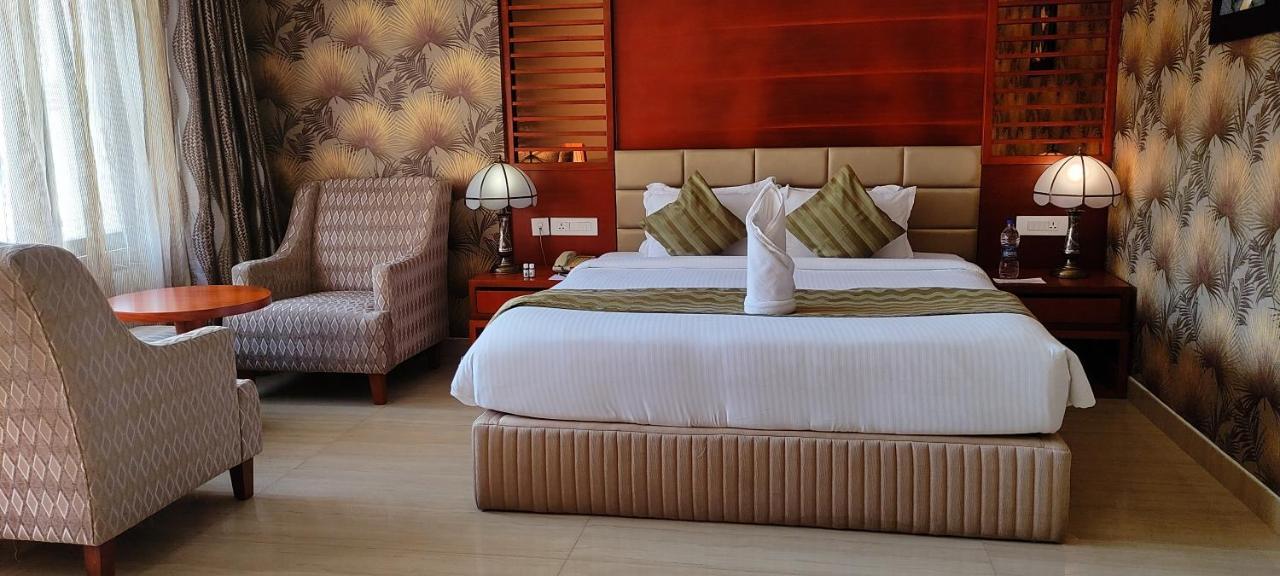 Lake Palace Trivandrum Vettutura Eksteriør billede