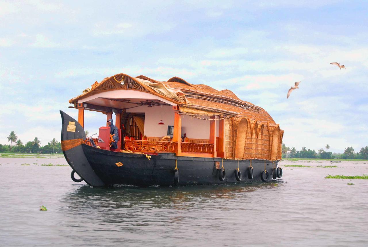 Lake Palace Trivandrum Vettutura Eksteriør billede