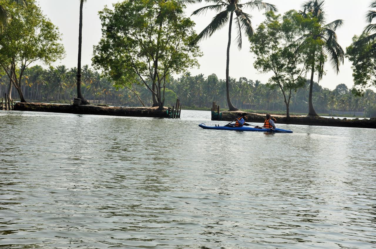 Lake Palace Trivandrum Vettutura Eksteriør billede