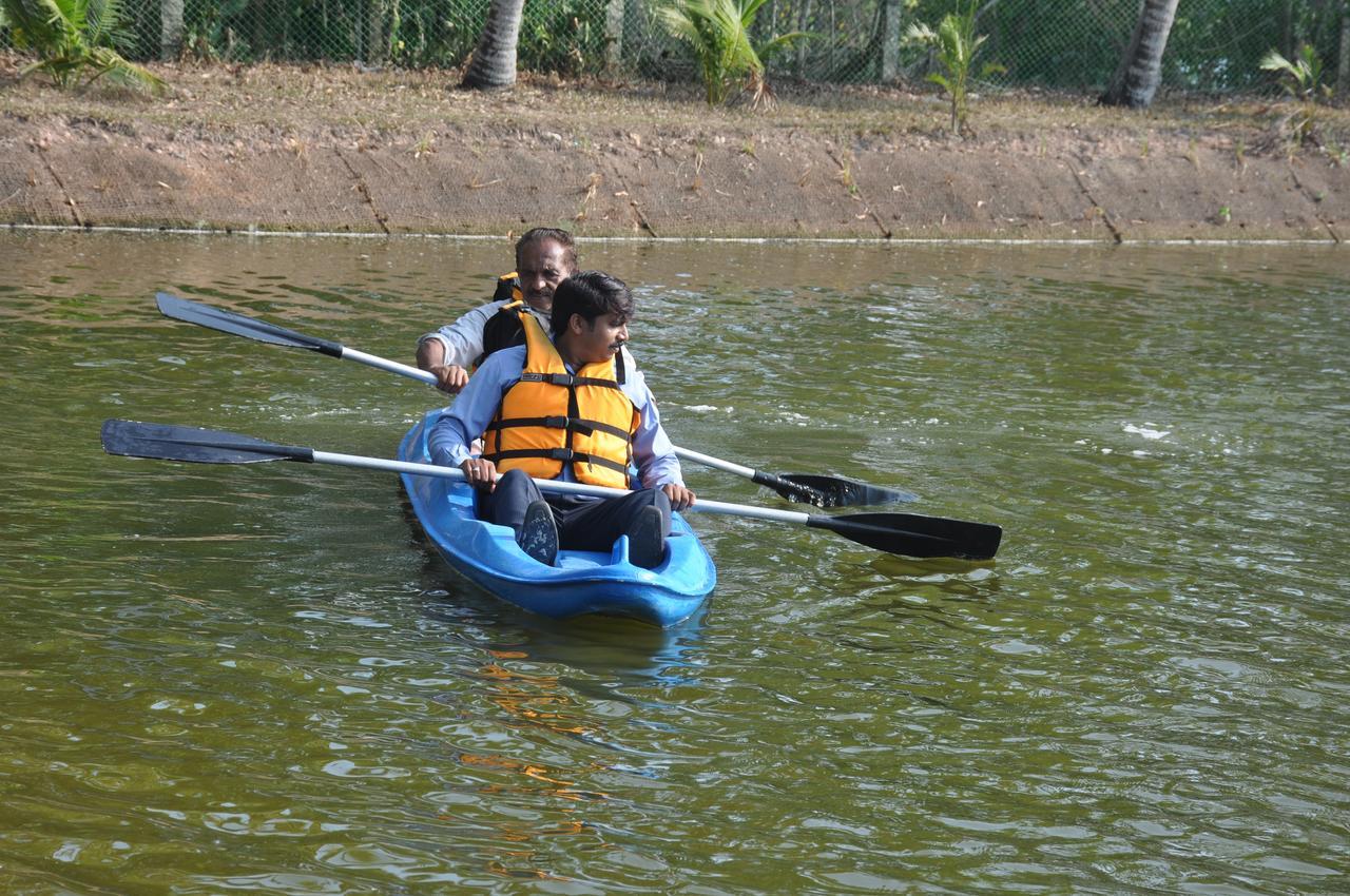 Lake Palace Trivandrum Vettutura Eksteriør billede