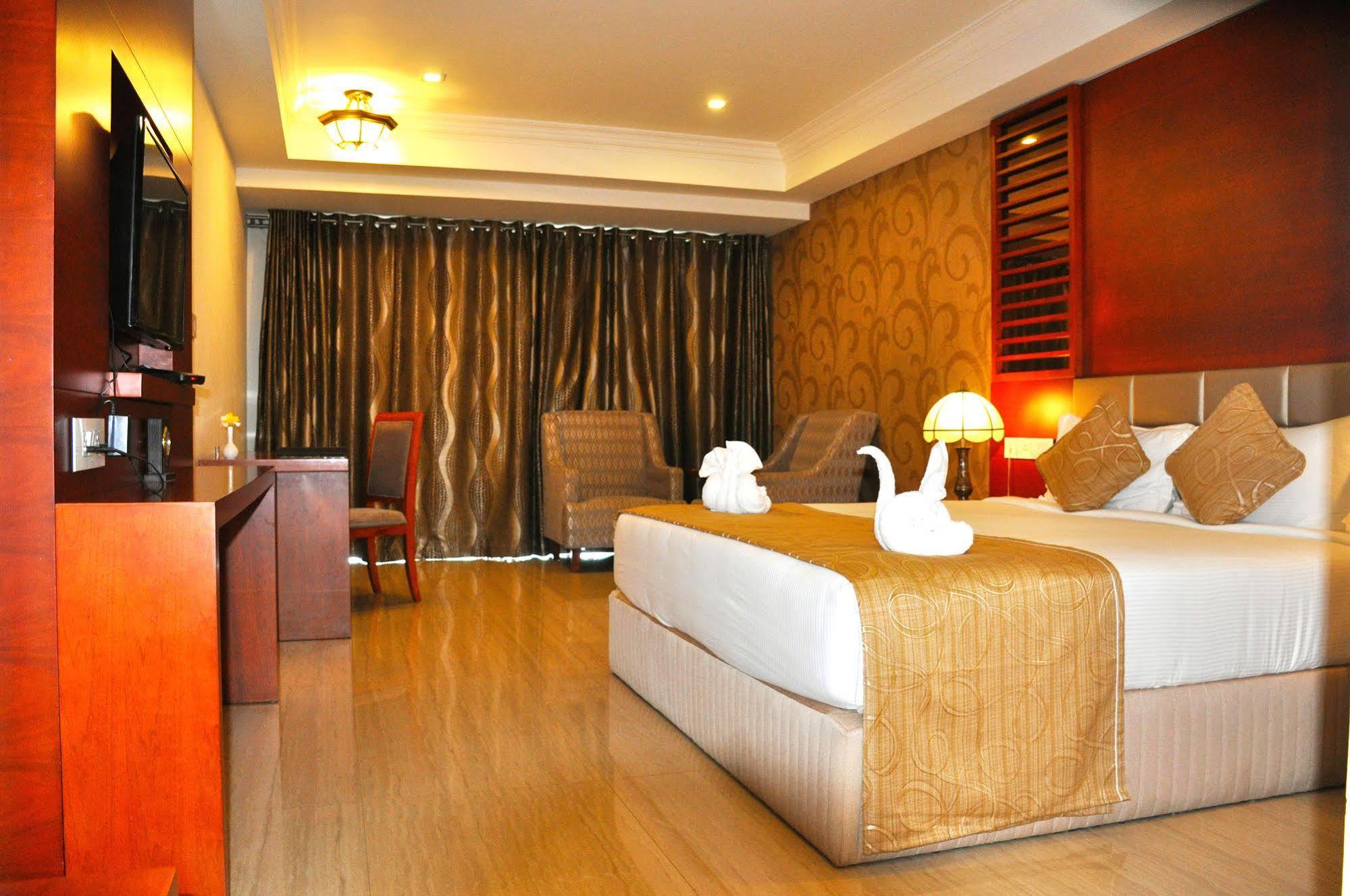 Lake Palace Trivandrum Vettutura Eksteriør billede