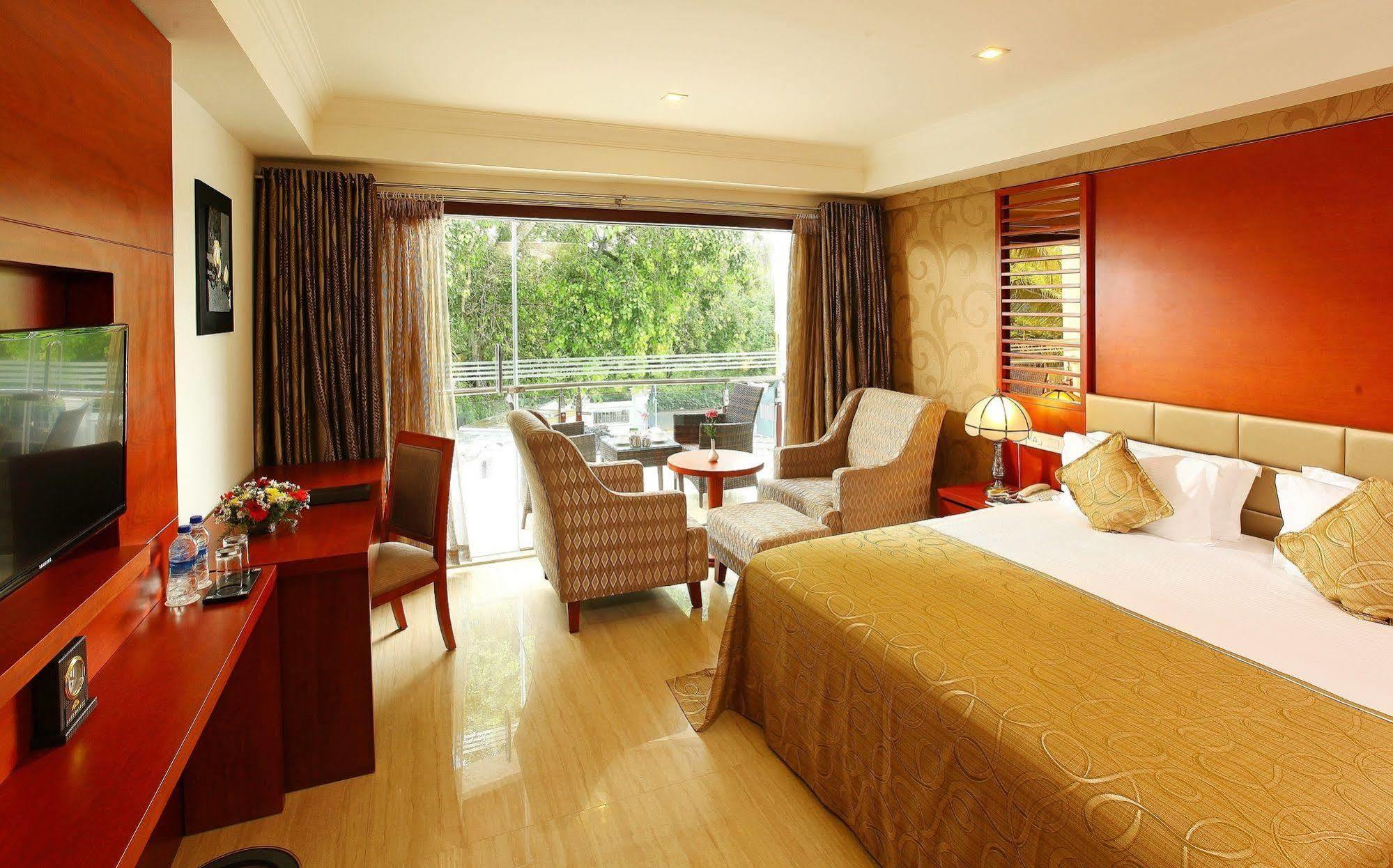 Lake Palace Trivandrum Vettutura Eksteriør billede